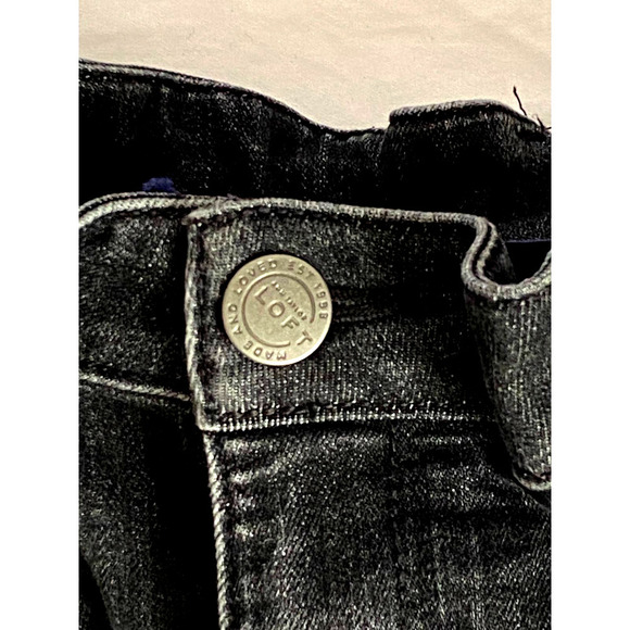 Ann Taylor LOFT black denim shorts rolled up - Womens 14 / 32 faded wash - Picture 3 of 5